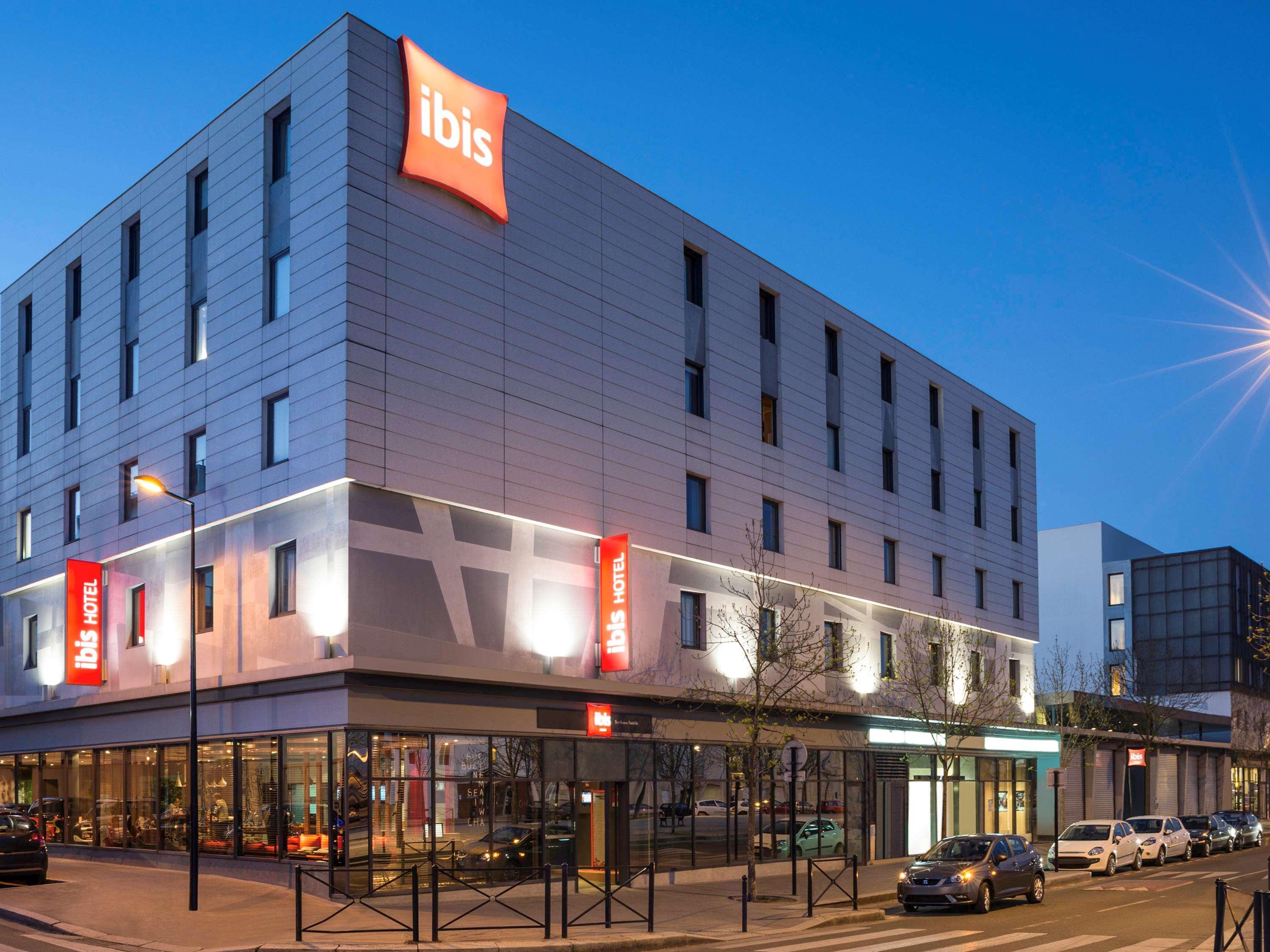 Ibis Bordeaux Centre Bastide Hotel Ngoại thất bức ảnh
