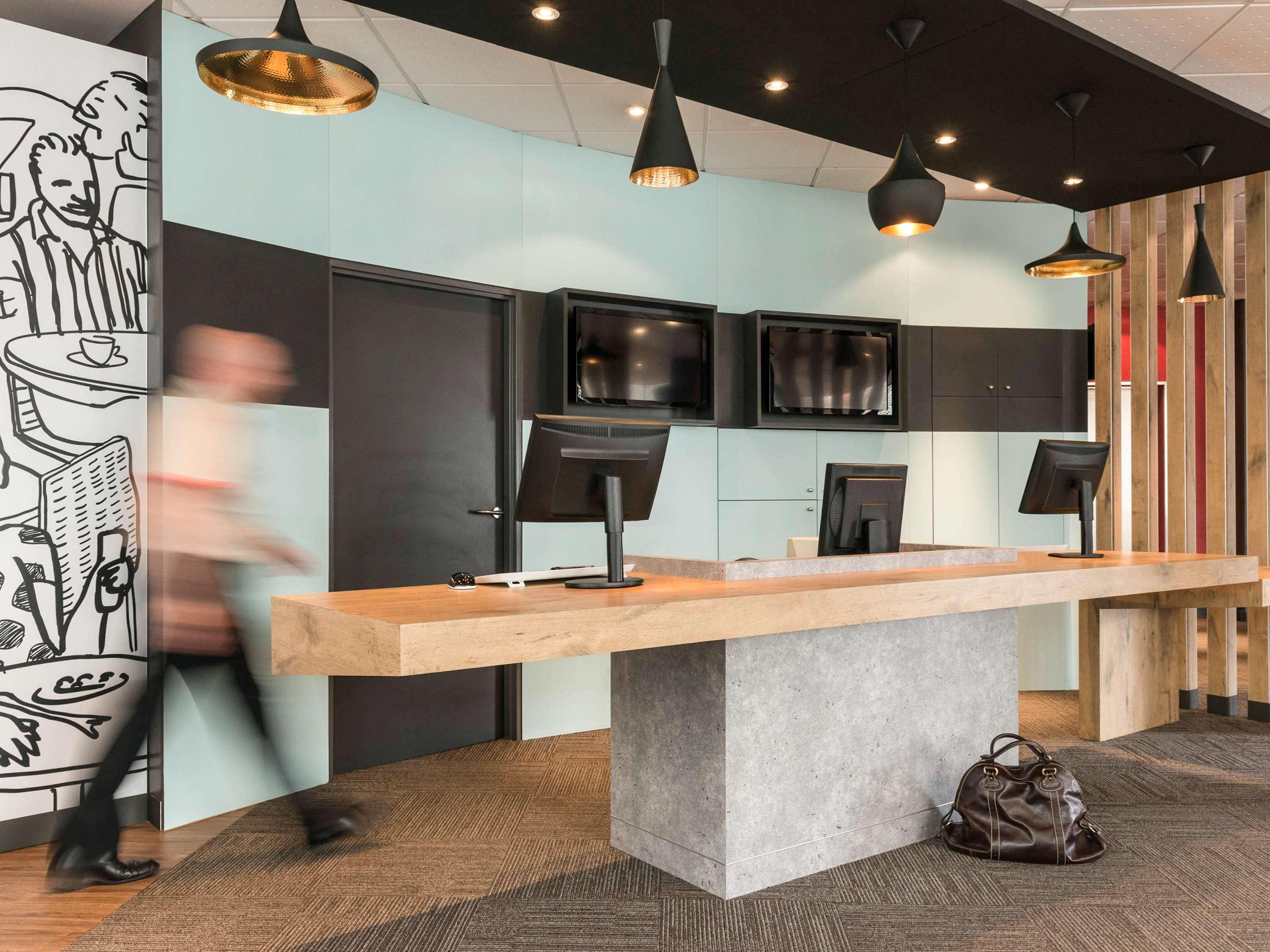 Ibis Bordeaux Centre Bastide Hotel Ngoại thất bức ảnh