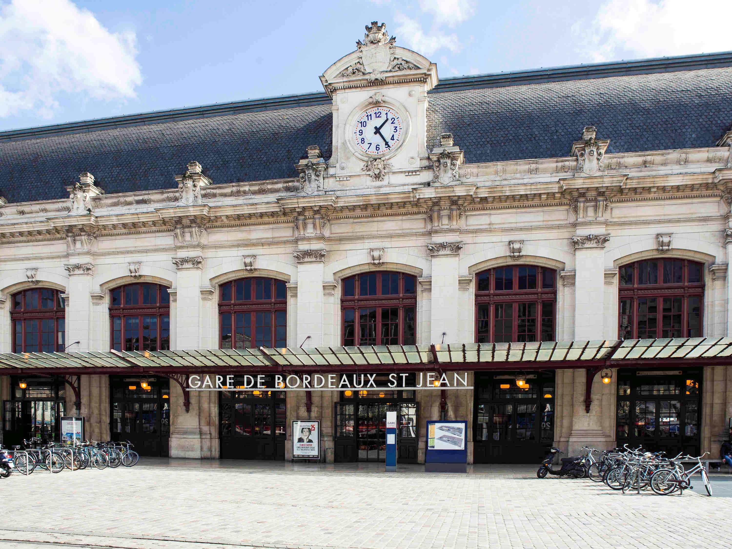 Ibis Bordeaux Centre Bastide Hotel Ngoại thất bức ảnh