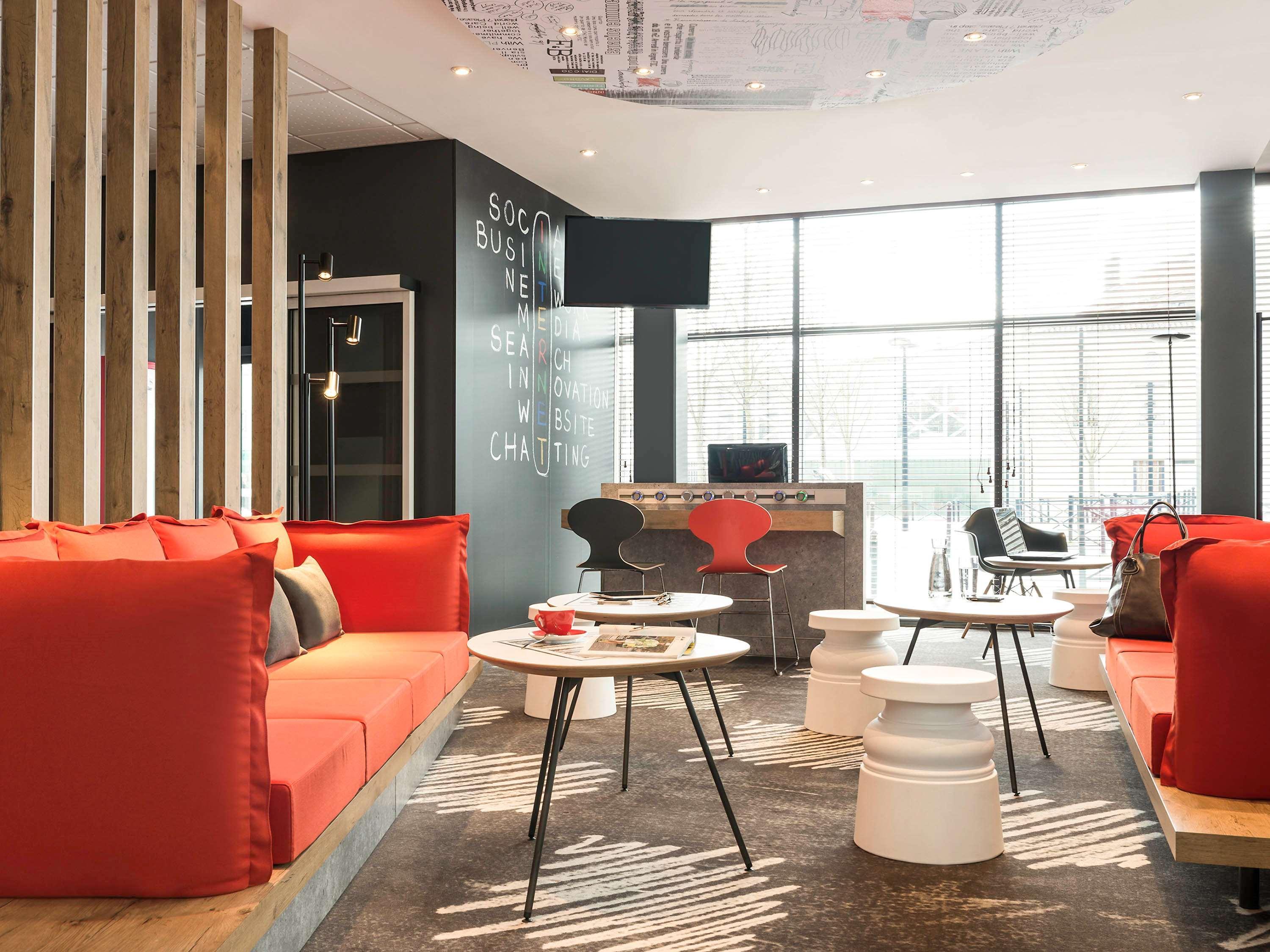 Ibis Bordeaux Centre Bastide Hotel Ngoại thất bức ảnh