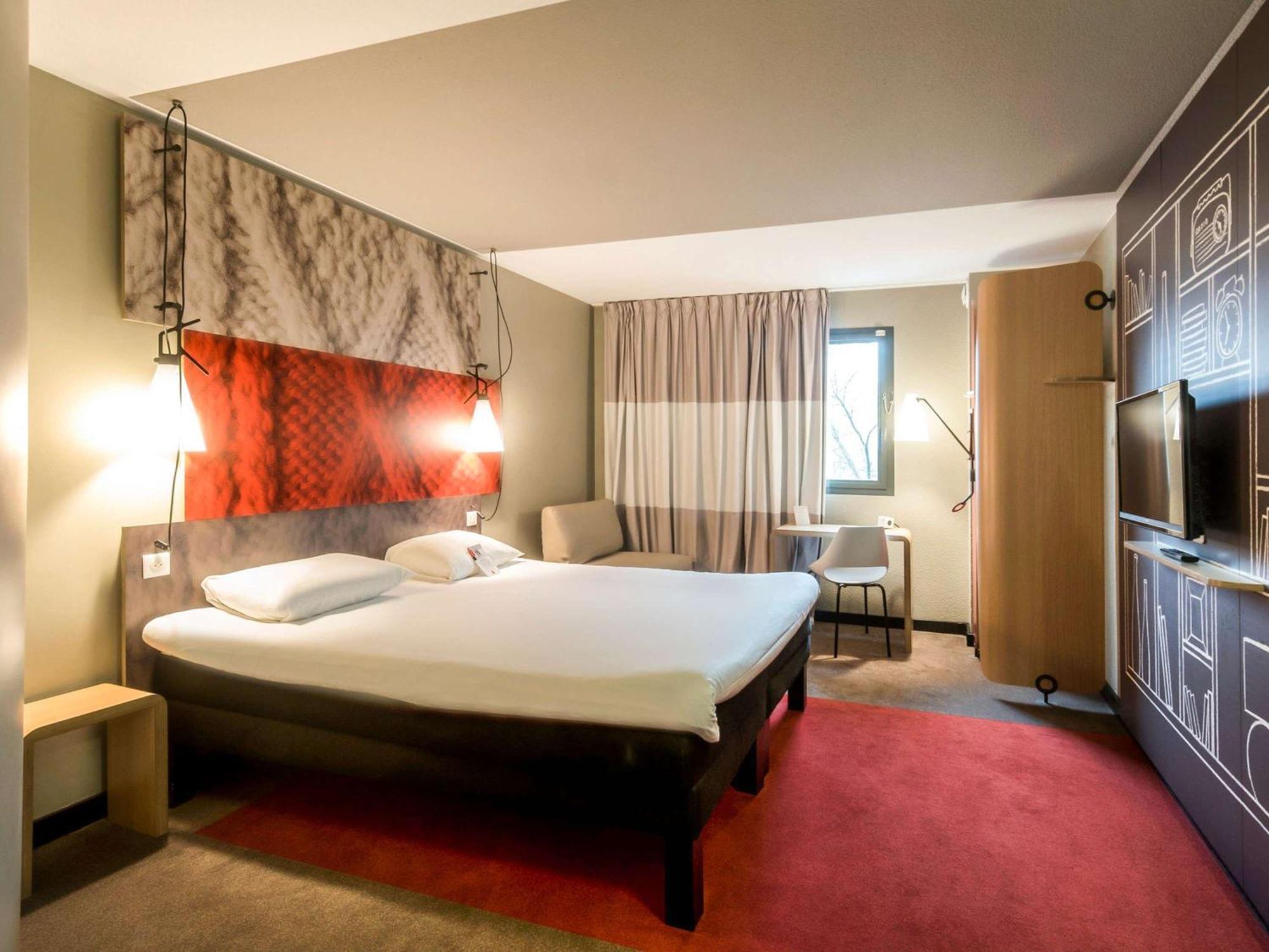 Ibis Bordeaux Centre Bastide Hotel Ngoại thất bức ảnh