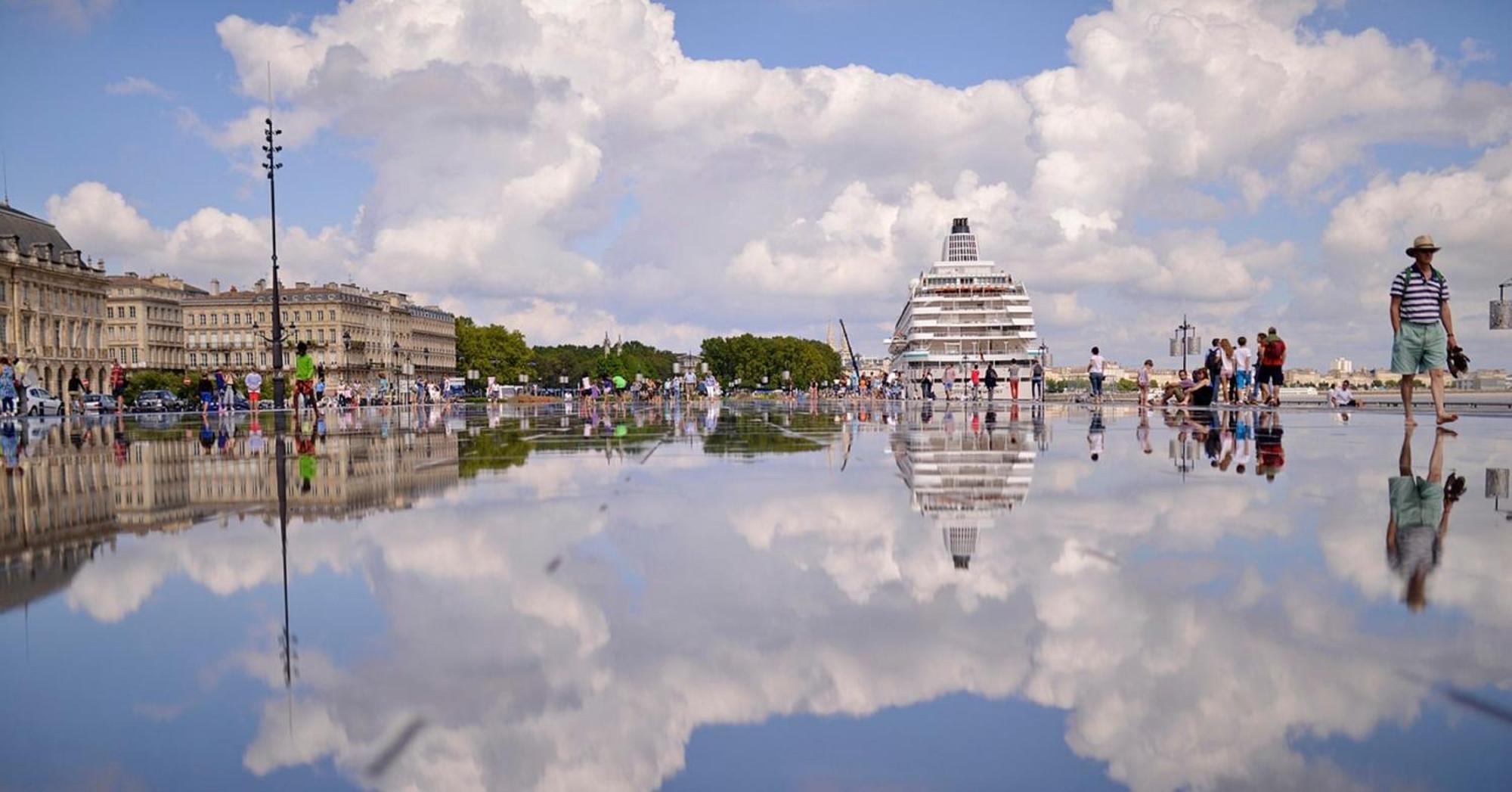 Ibis Bordeaux Centre Bastide Hotel Ngoại thất bức ảnh