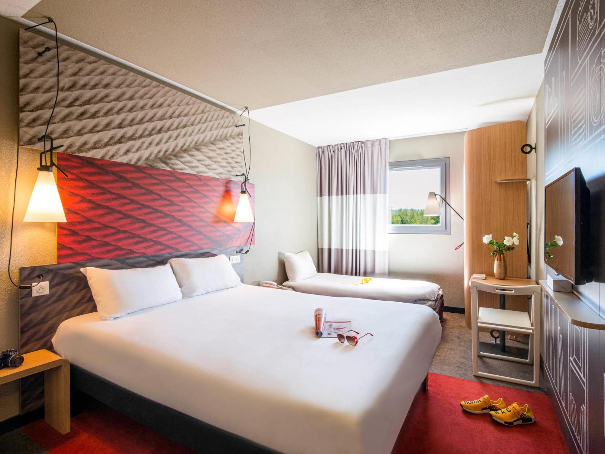 Ibis Bordeaux Centre Bastide Hotel Phòng bức ảnh