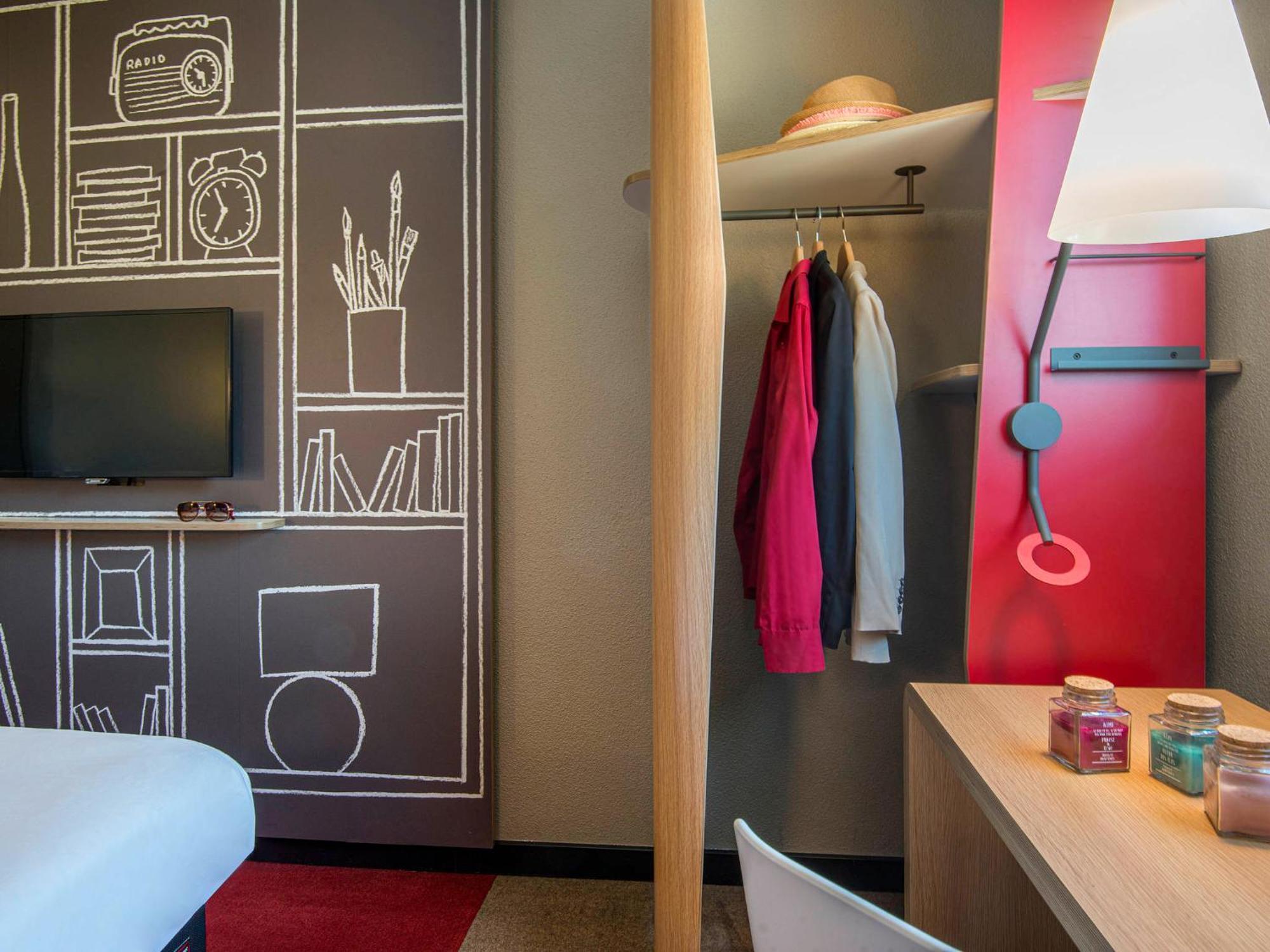 Ibis Bordeaux Centre Bastide Hotel Phòng bức ảnh